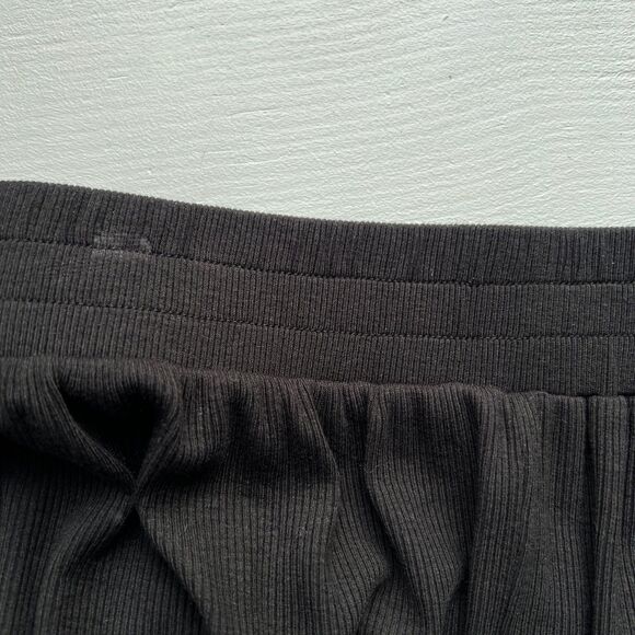 Theo & Spence XS black ribbed knit cropped pants - Picture 4 of 7